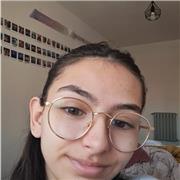 Doy clases de repaso en el periodo de vacaciones de verano a niños de infantil, primaria y secundaria. Tengo todo el día plena disponibilidad desde junio hasta agosto. Doy principalmente las siguientes asignaturas: castellano, historia, economía, geografí